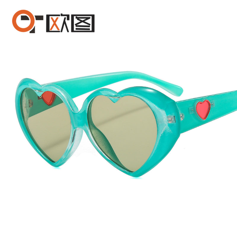 Fashion Women's Big Frame Ins Internet Celebrity New Love Sunglasses Face Repair Street Photography European And American Personality Trendy Sunglasses A520